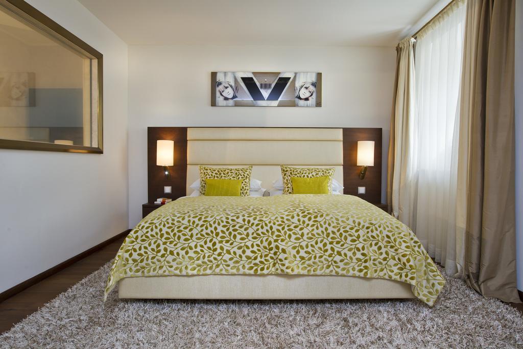 Iris Porsche Hotel & Restaurant Mondsee Bilik gambar